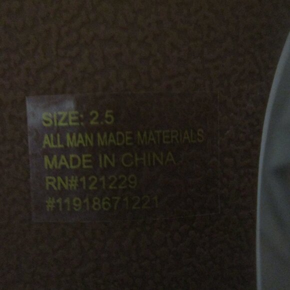 Vince Camuto Open Toe Shoes-Girls Size 3 ( Multi-Color) - Picture 6 of 7